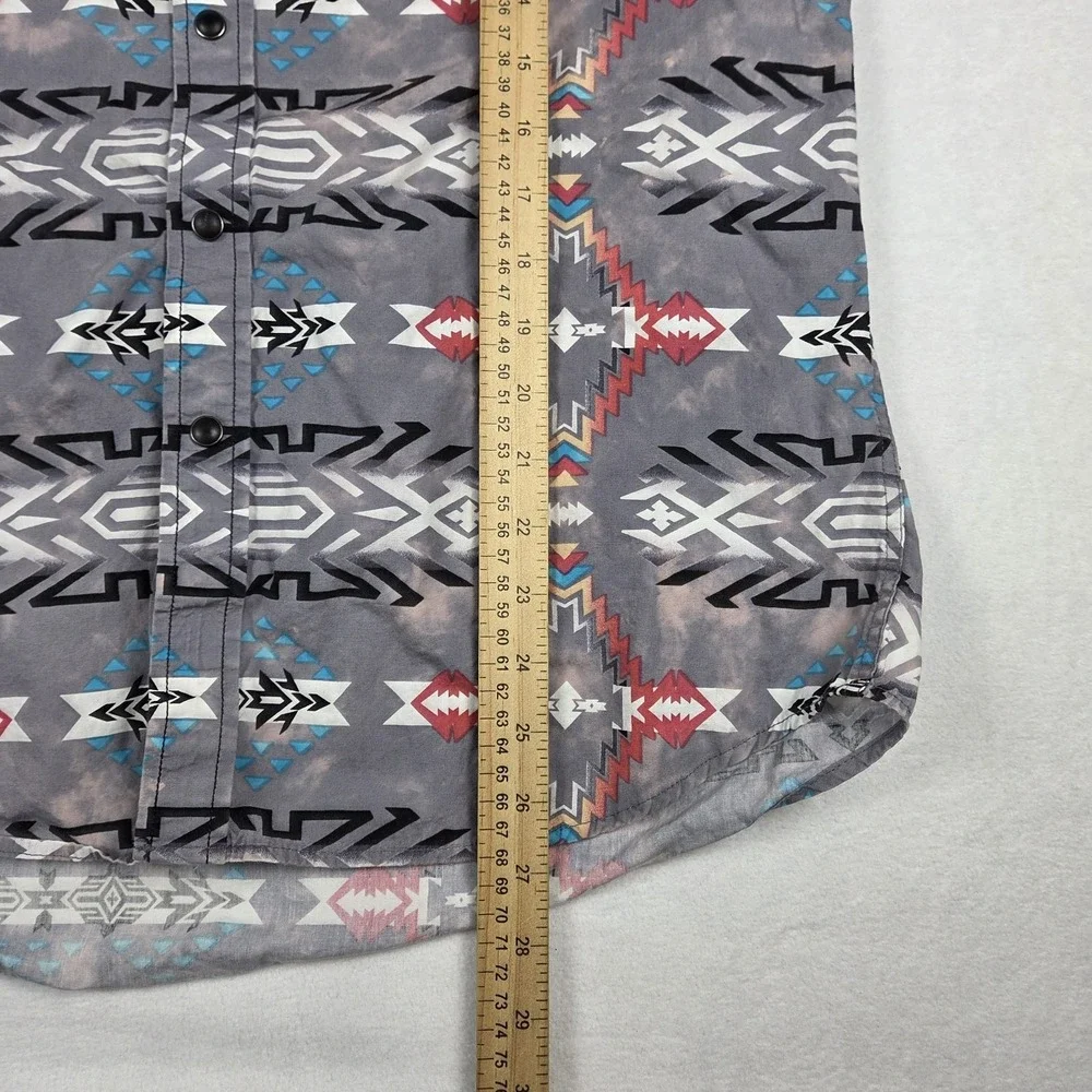 Rock & Roll Cowboy Snap Shirt‎ Men's Medium Aztec Southwest Distressed